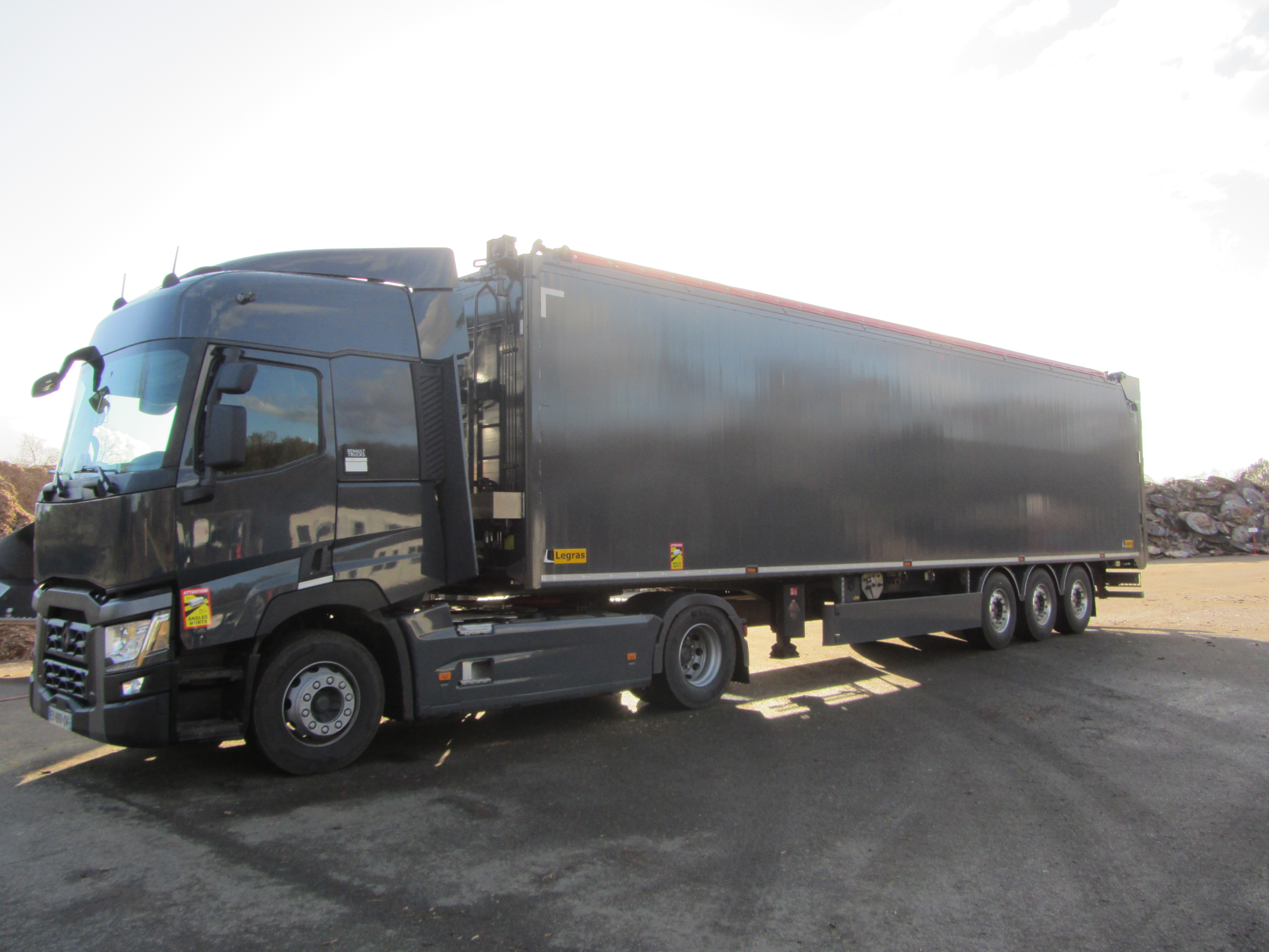 <h3>Transport de bois énergie et matières en vrac</h3>